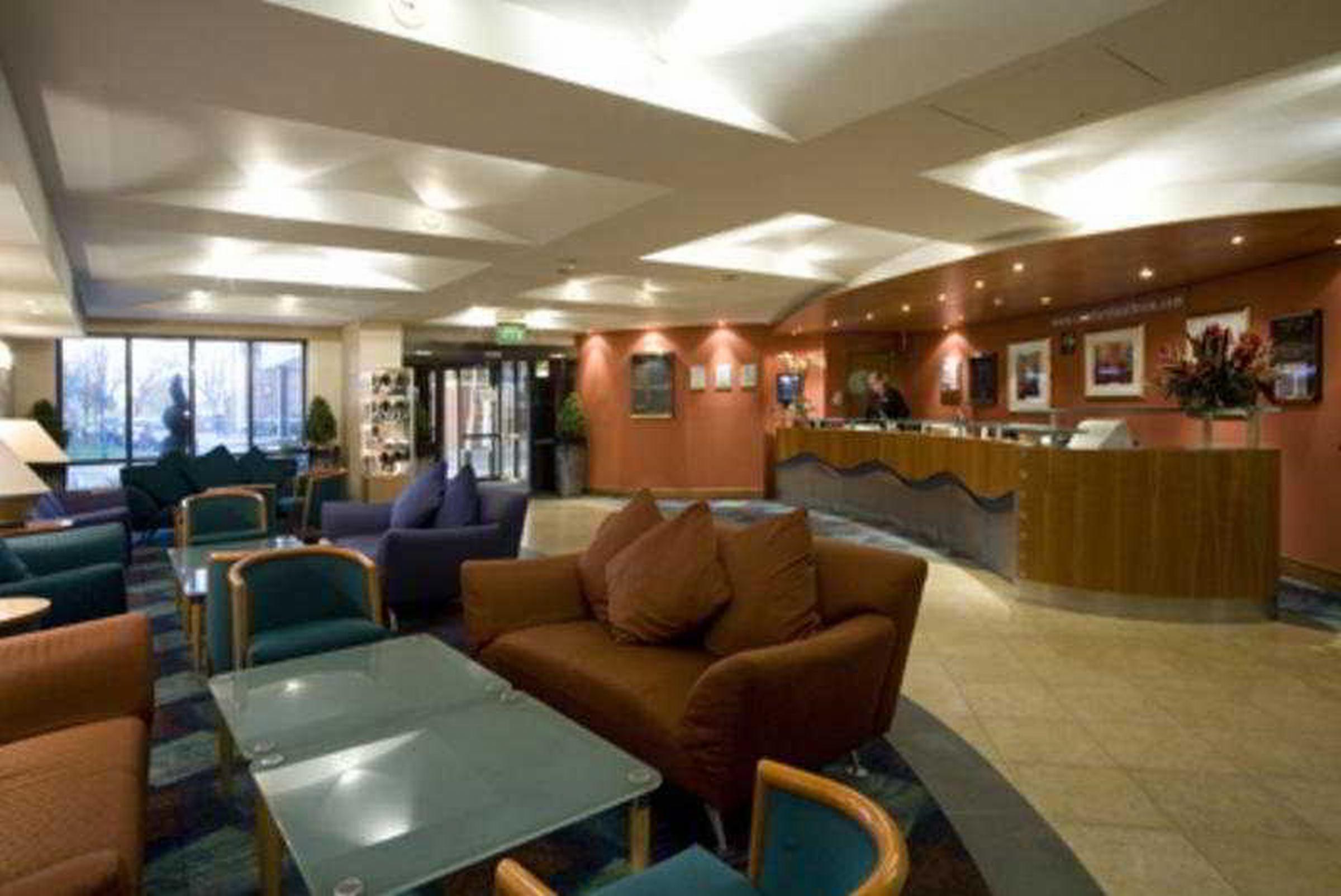 Mercure London Heathrow Airport Hillingdon Dış mekan fotoğraf