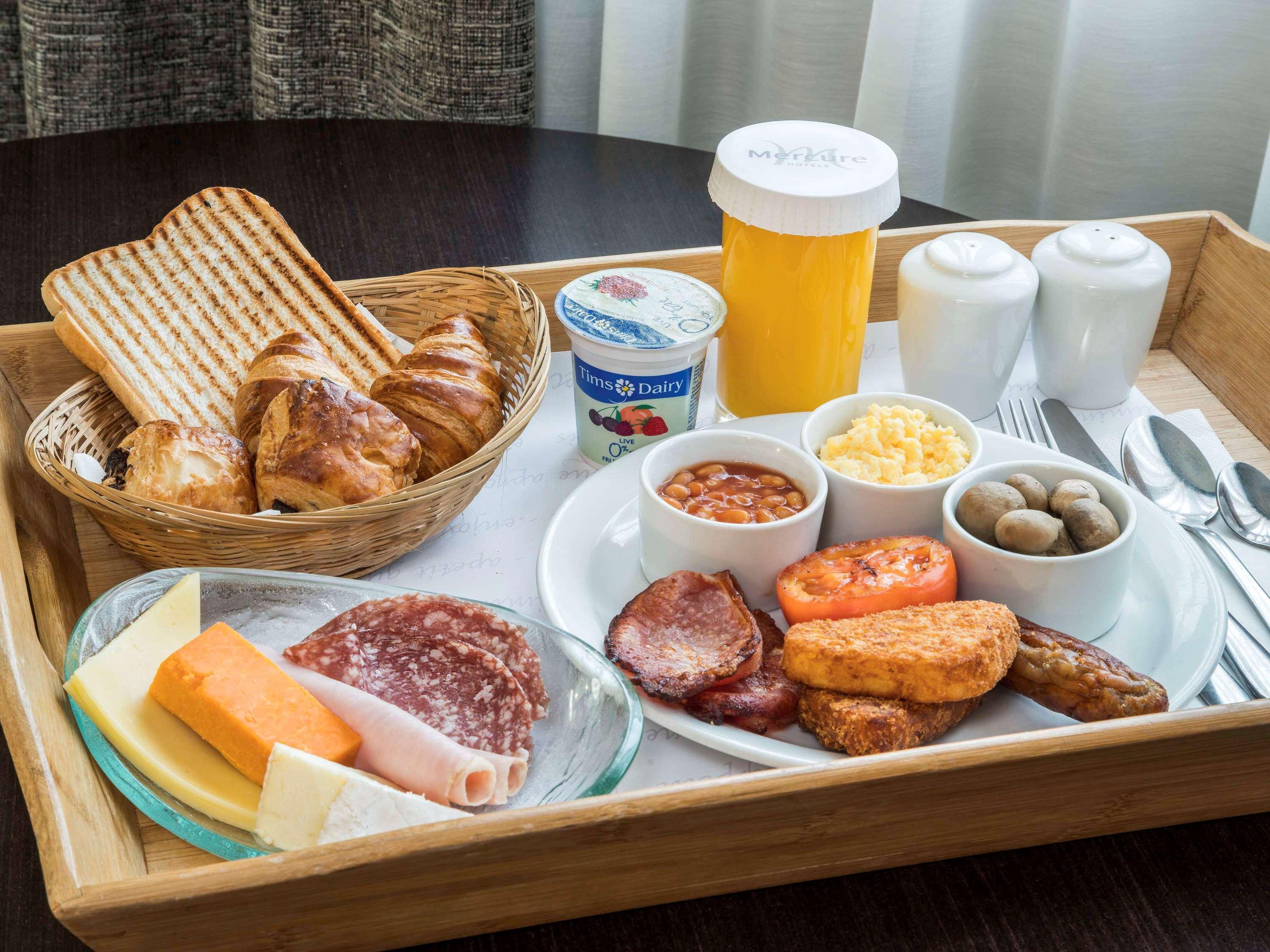 Mercure London Heathrow Airport Hillingdon Dış mekan fotoğraf