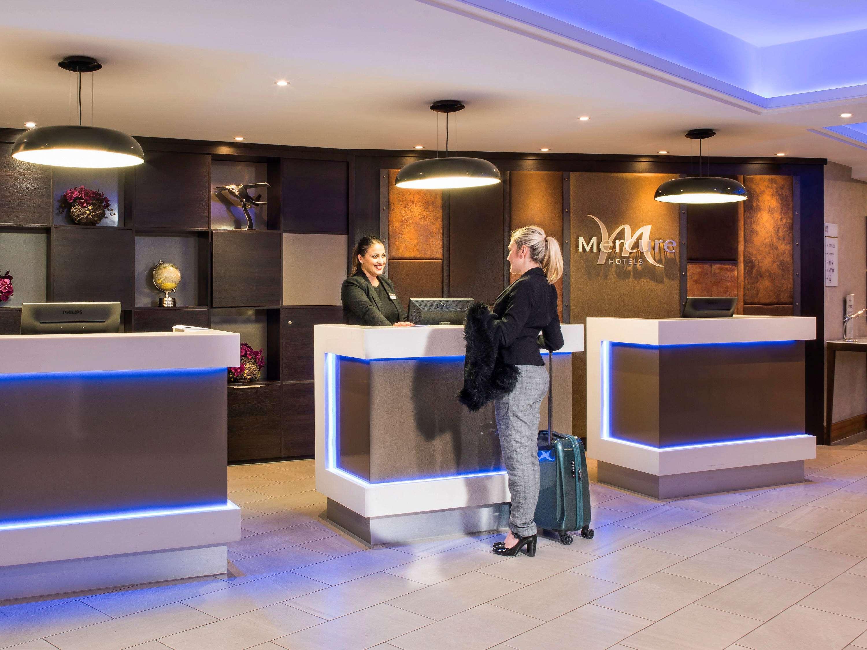 Mercure London Heathrow Airport Hillingdon Dış mekan fotoğraf