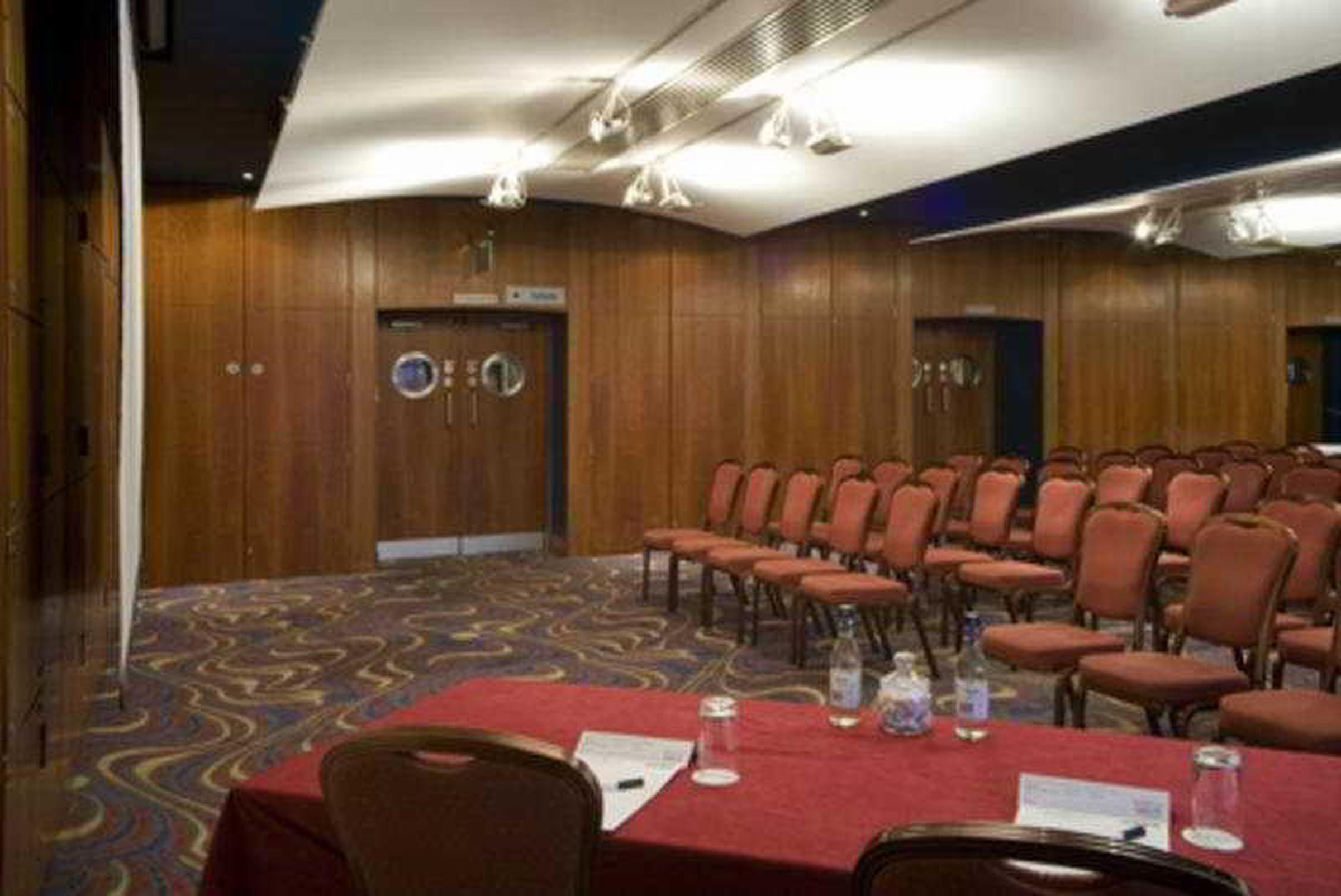 Mercure London Heathrow Airport Hillingdon Dış mekan fotoğraf