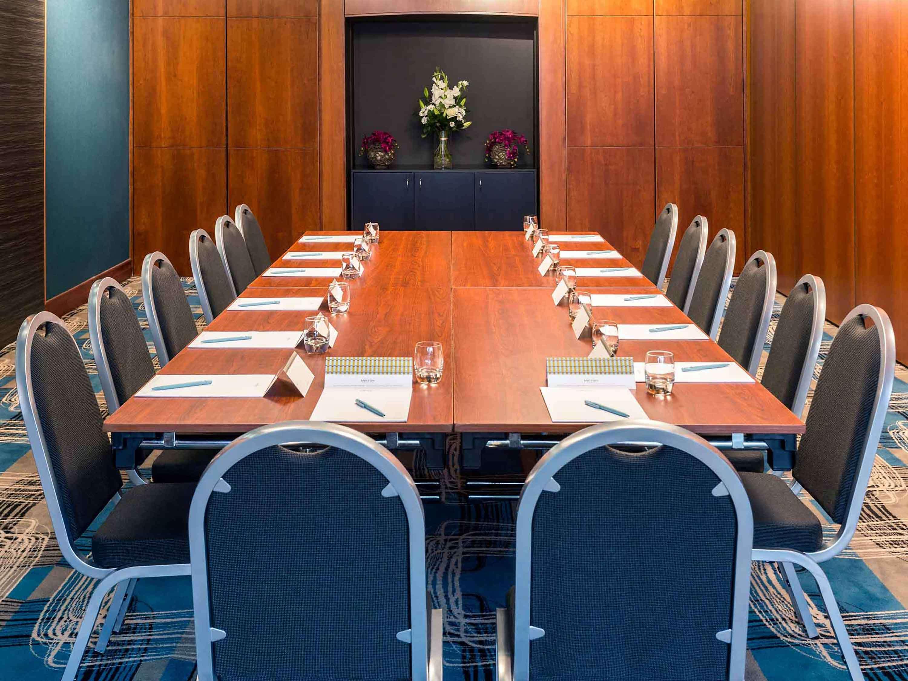 Mercure London Heathrow Airport Hillingdon Dış mekan fotoğraf