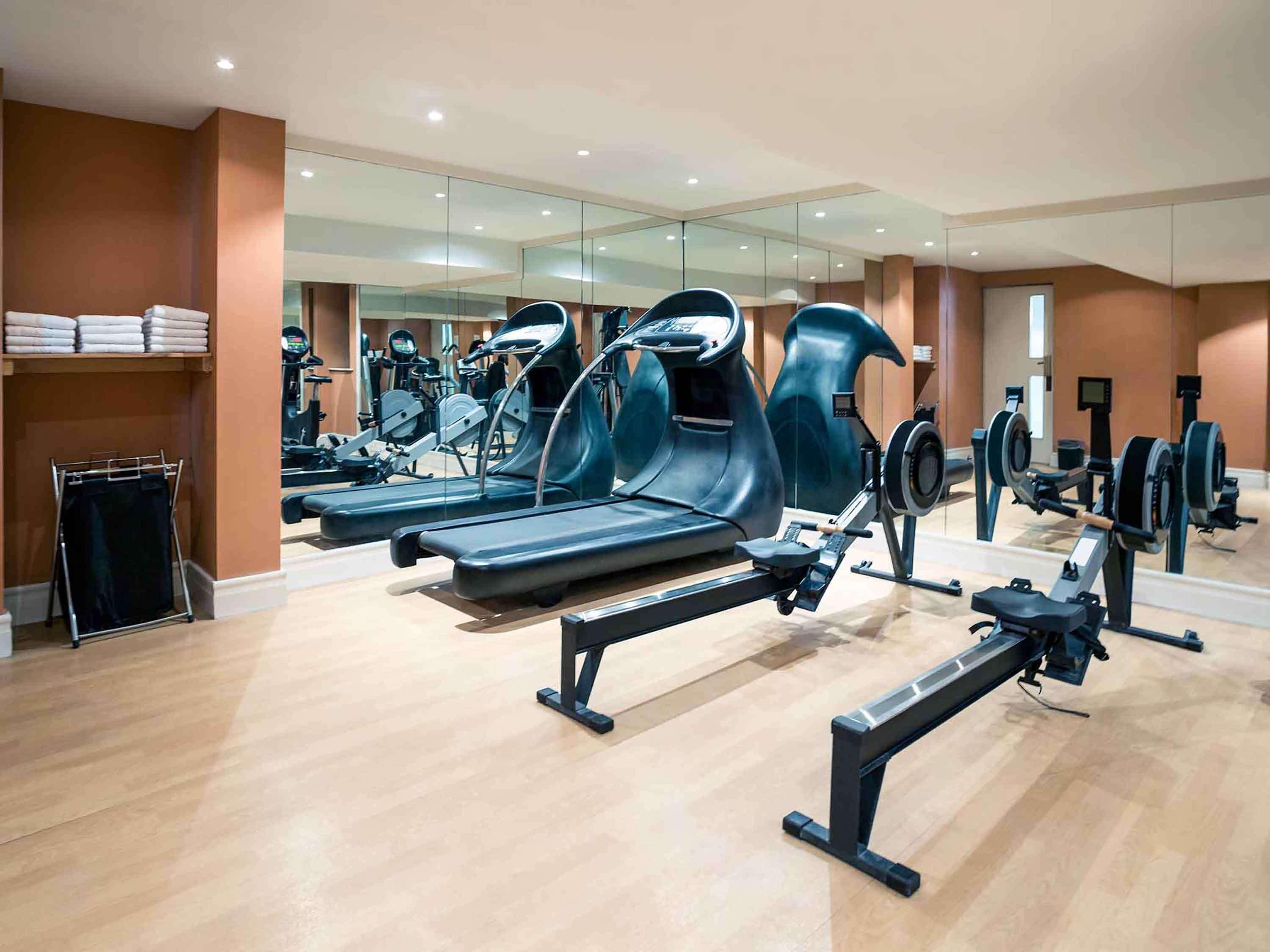 Mercure London Heathrow Airport Hillingdon Dış mekan fotoğraf